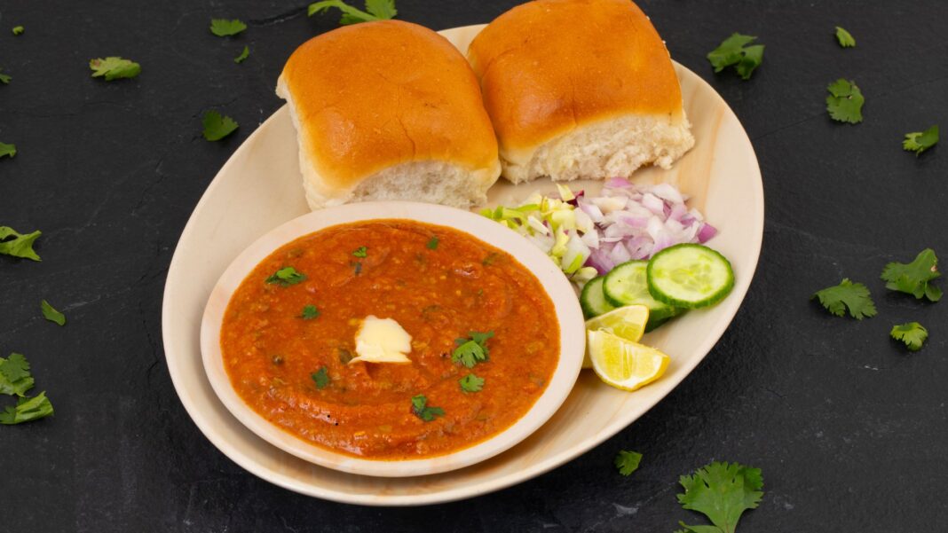 Pav Bhaji Recipe in Hindi
