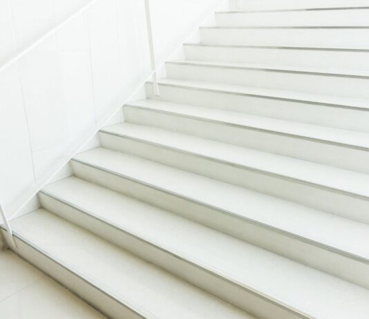 Why White Stair Risers Are the Key to a Clean and Timeless Staircase Design White oak stair treads