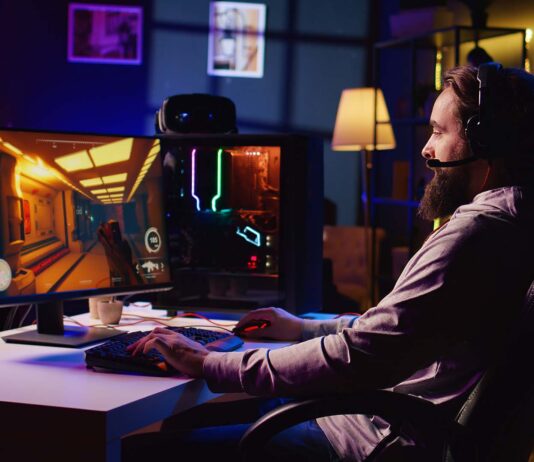 Why Mobile Gaming Platforms Continue to Attract Millions of Players Worldwide