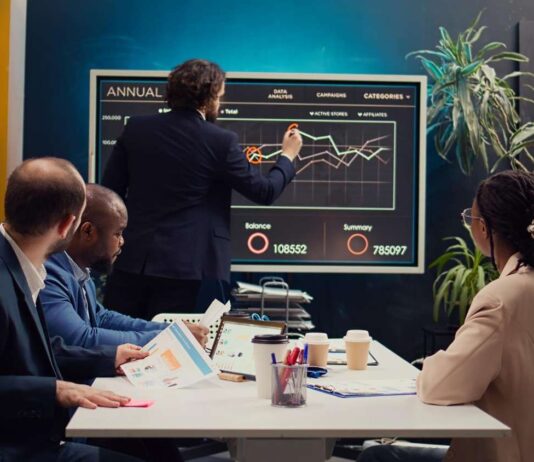 Why a Meta Ads Optimizer Can Improve Campaign Performance Consistently Best growth marketing manager in India