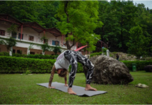 Best Time of Year to Join a Yoga Teacher Training in Rishikesh yoga training in India