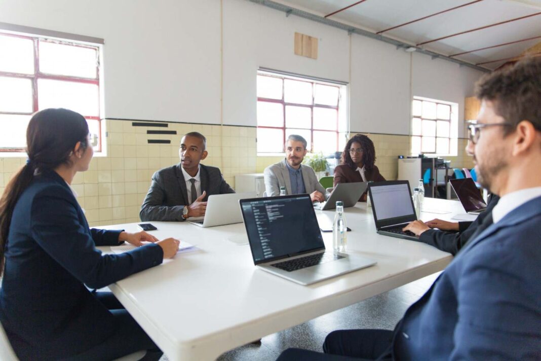 How to Choose the Right IT Companies and Software Companies Near Me for Business Growth
